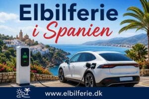 Familie på elbilferie i Spanien med opladning ved ladestation og naturskønne omgivelser.